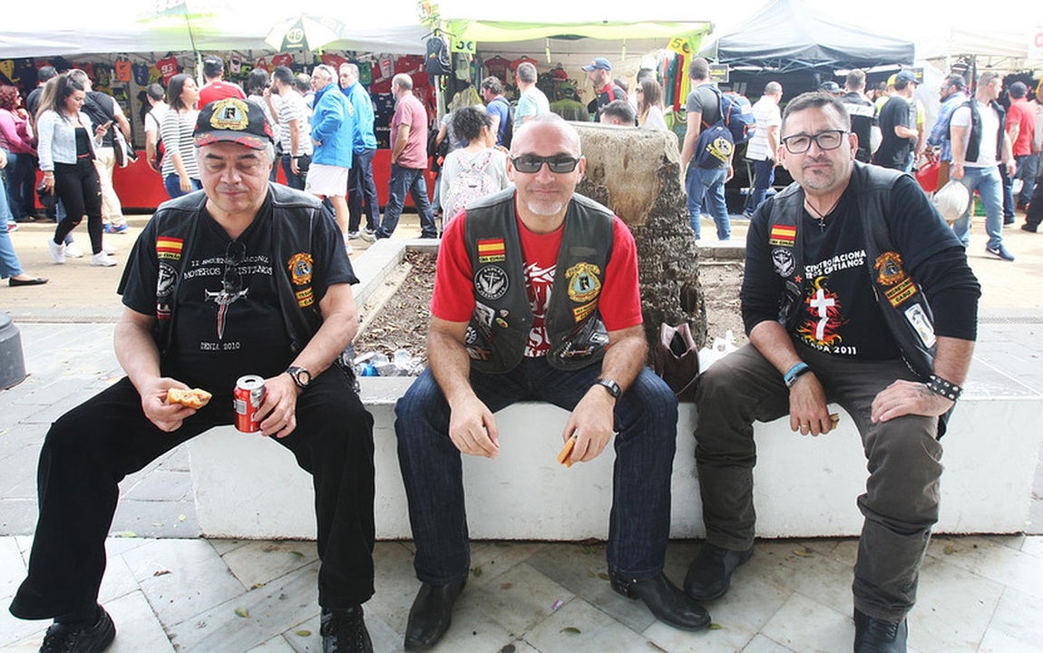 Fotos: Ambiente y grupos de amigos en Jerez 2016