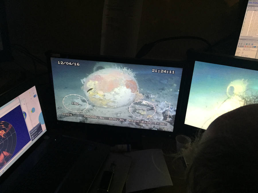 Las pantallas de control de la misión. 