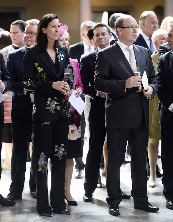 La nadadora olímpica suiza Therese Alshammar y el Príncipe Alberto de Mónaco. 