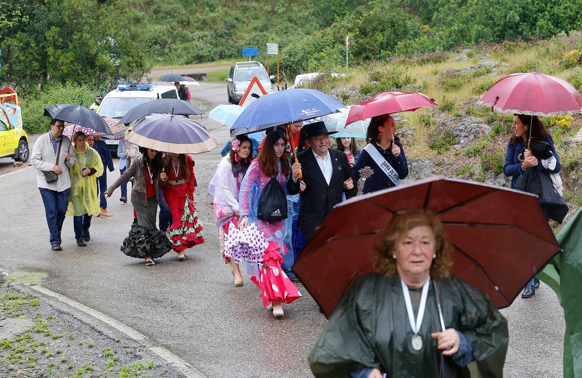 La Romería de la Virgen de Linares, en imágenes