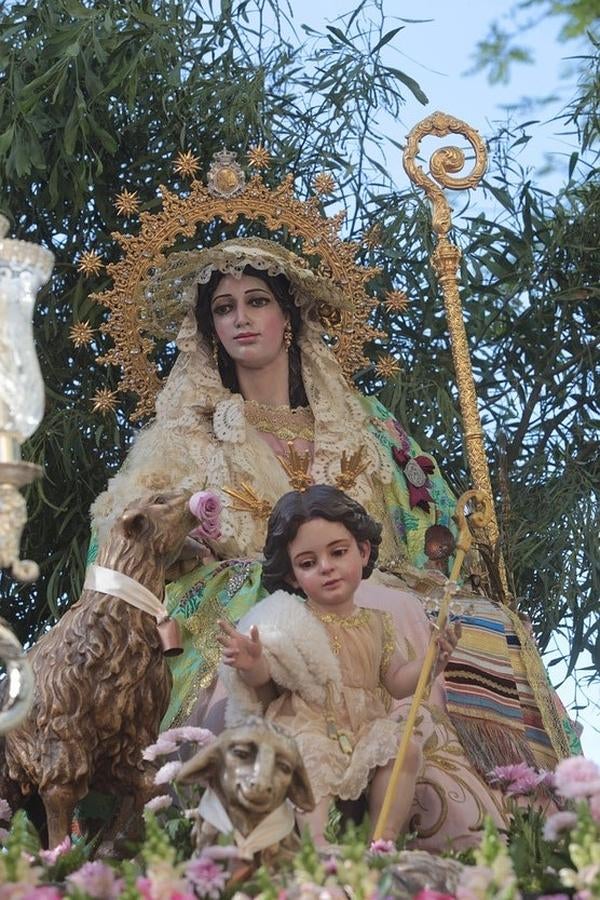 Fotos: Salida procesional de la Divina Pastora en Cádiz