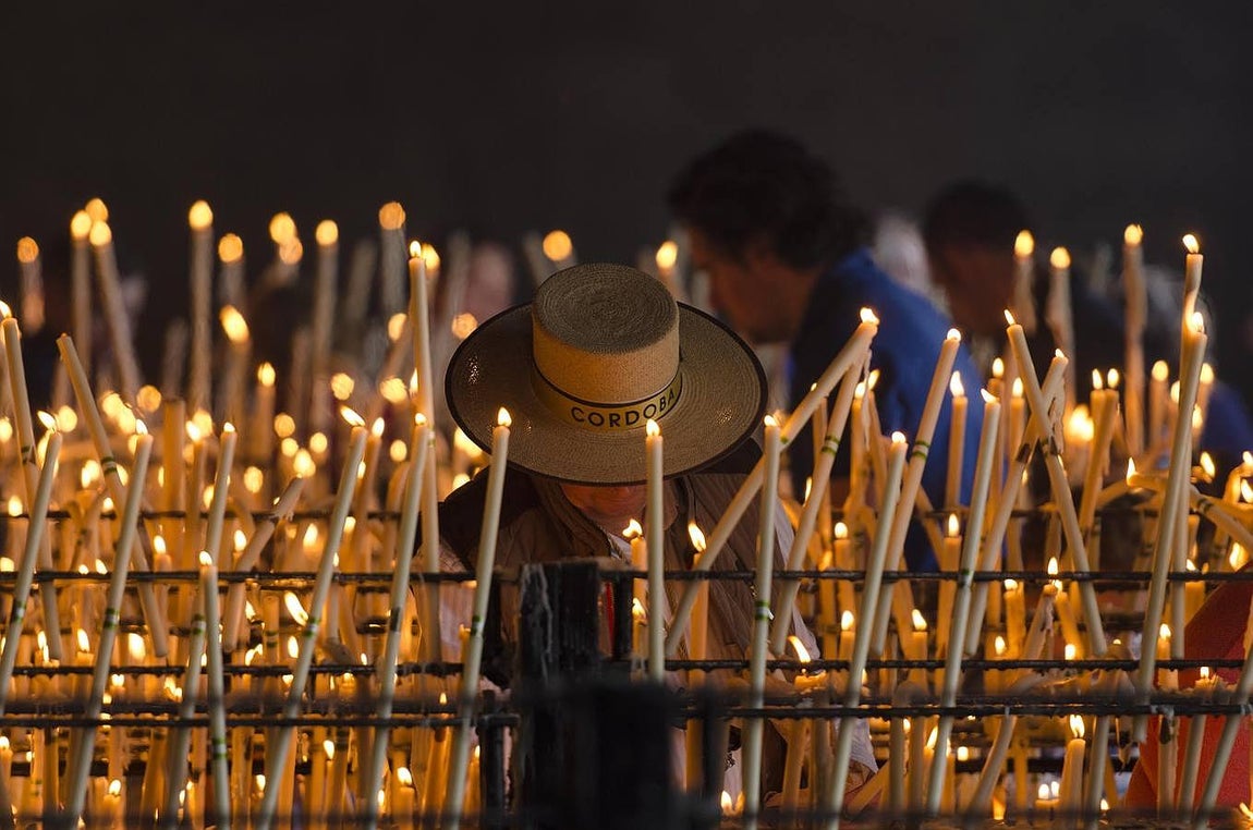 Las horas previas a la salida de la Virgen del Rocío