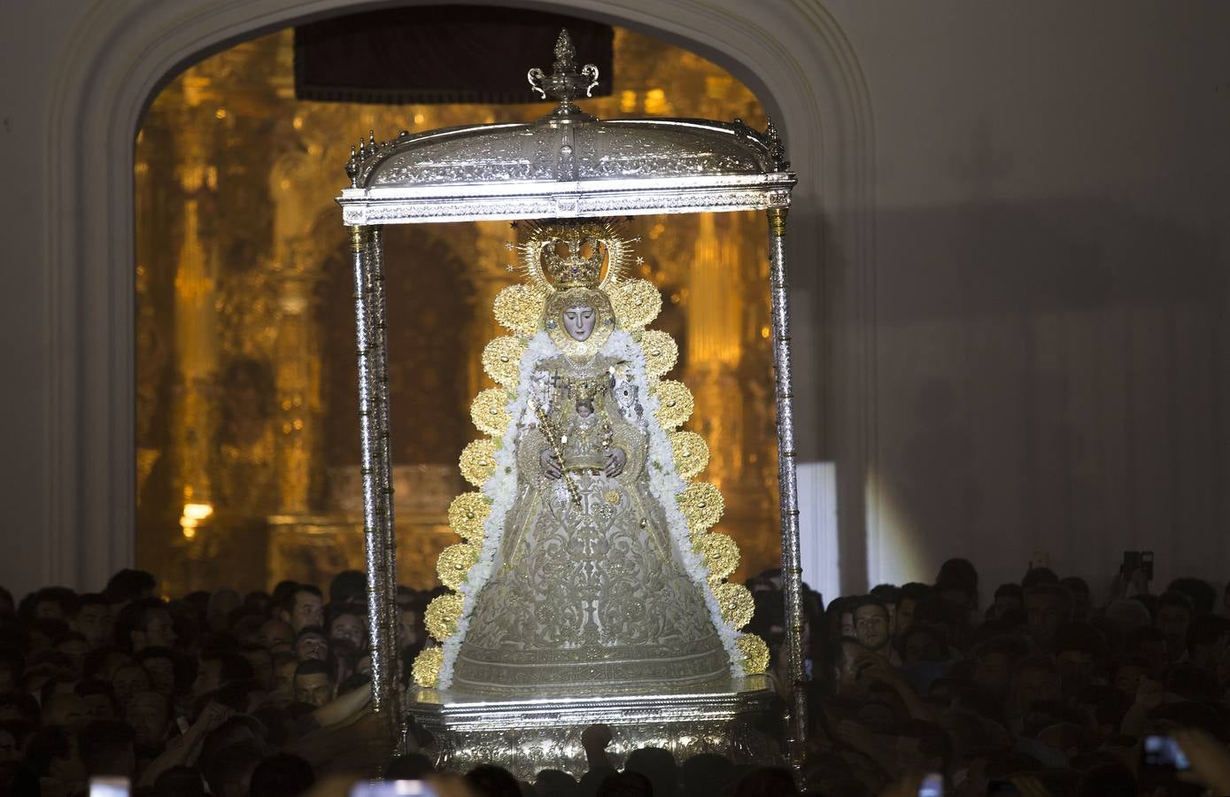 Así ha sido la salida de la Virgen del Rocío