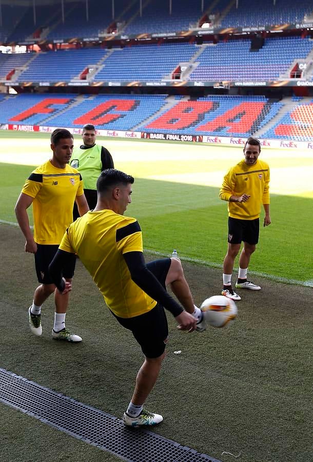 El Sevilla ya se entrena en el escenario de la final