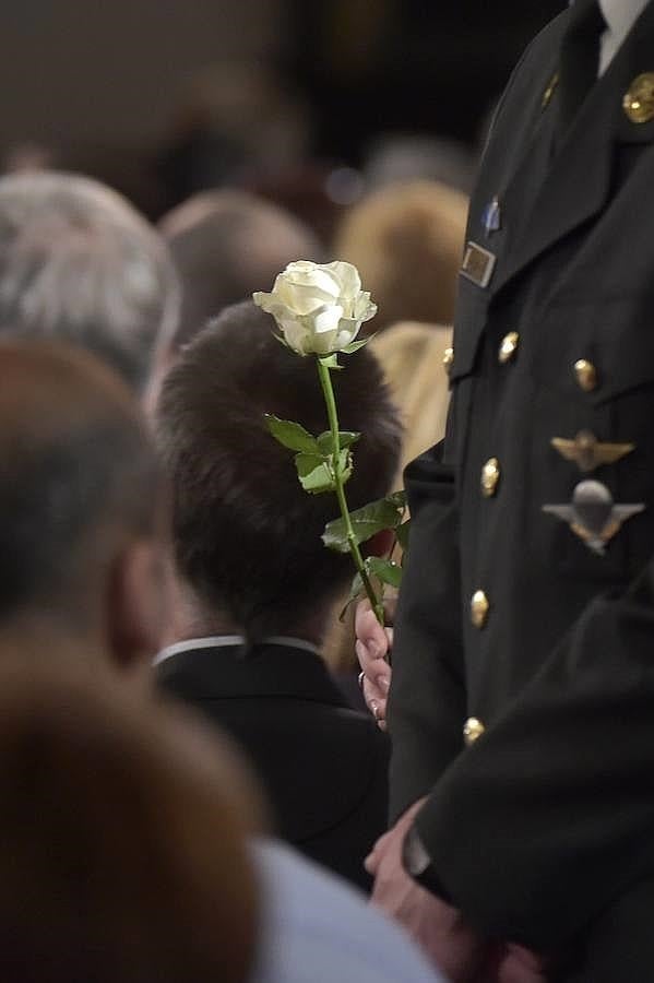 El artista Daan interpretó «Bruselas» de Dick Annegarn, y Gäetano volvió al micrófono para cantar «Le plat pays» (El País llano) de Jacques Brel, mientras que el escritor Geert van Istendael leyó un poema. 