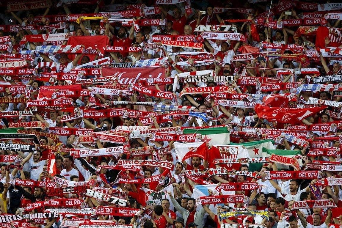 En imágenes: la afición se vuelca con sus equipos en la final de la Copa del Rey