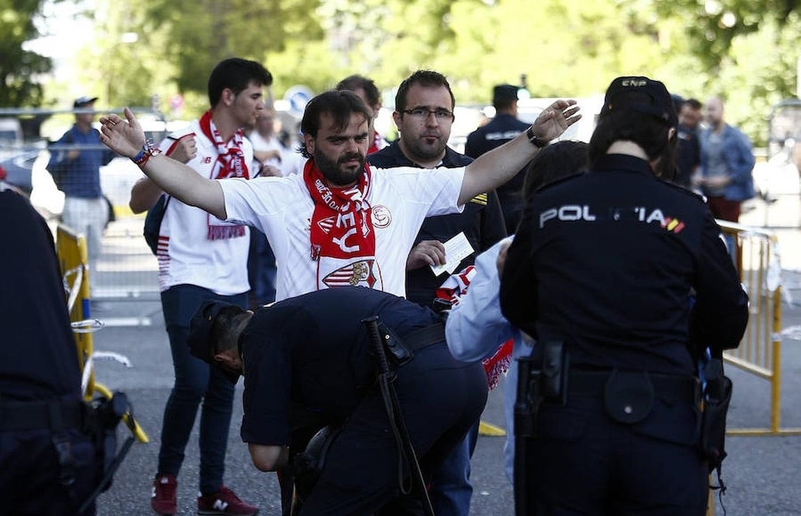 En imágenes: la afición se vuelca con sus equipos en la final de la Copa del Rey