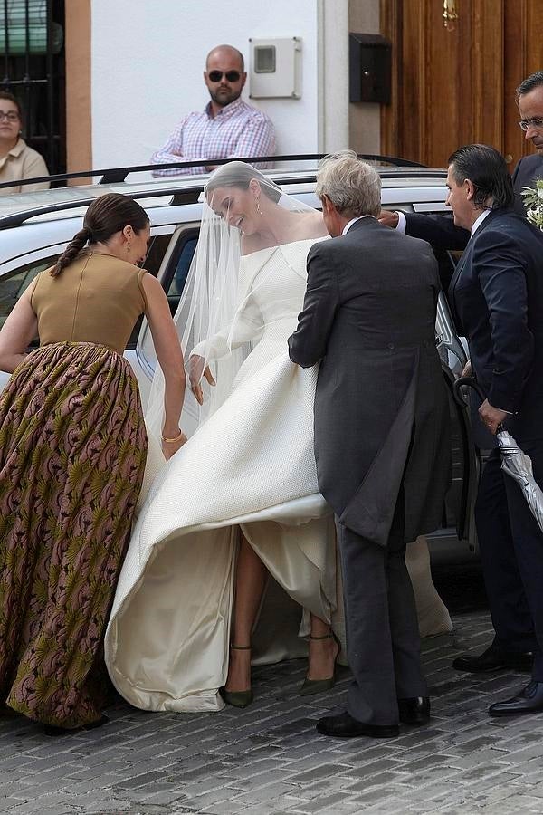 Charlotte Wellesley junto a su padre, el duque de Wellington, a su llegada a la iglesia de la Encarnación. 