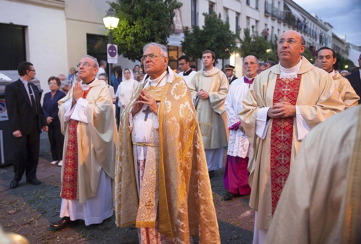 La procesión del Corpus Christi recorre las calles de Córdoba