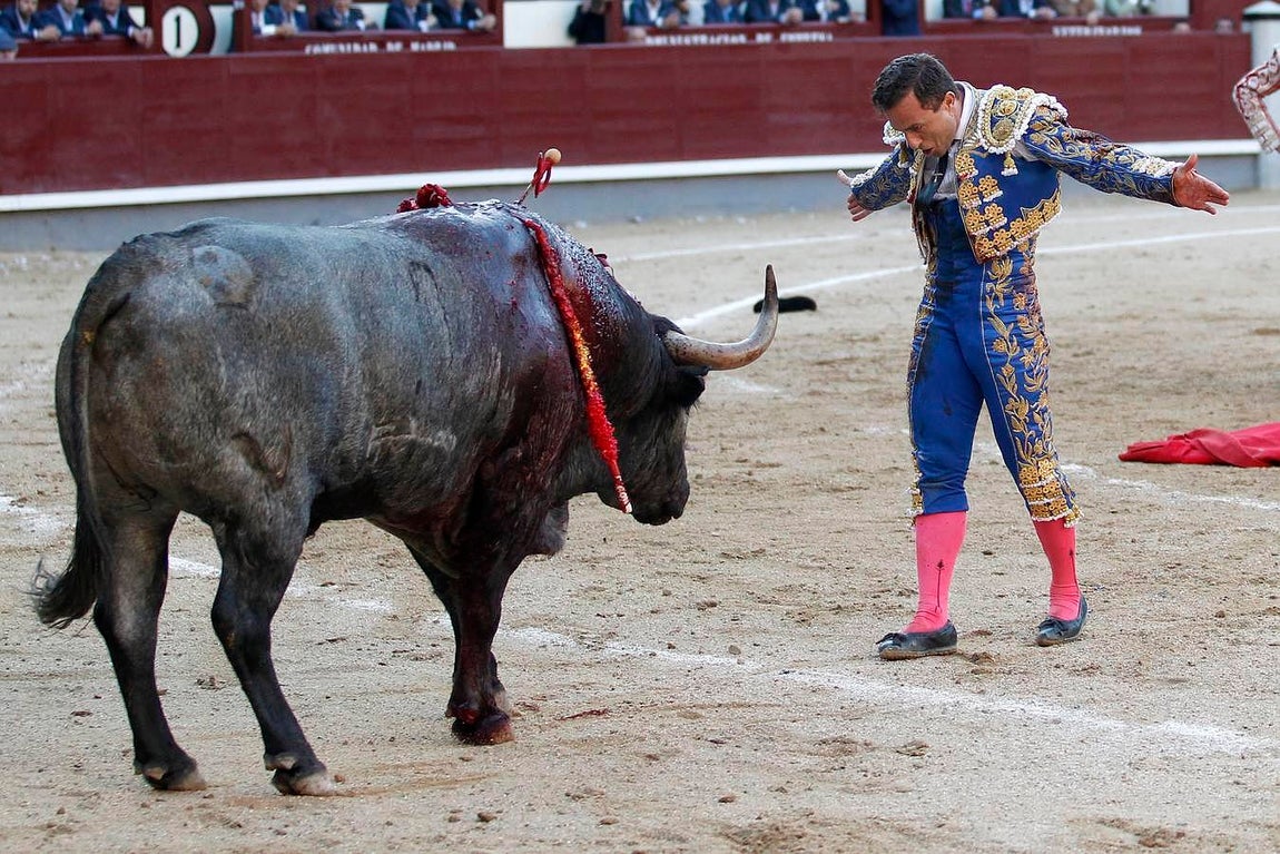 Así fue la lidia de Rafaelillo que emocionó a Madrid