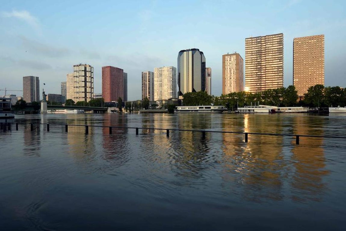 Vista de la crecida del Sena. 