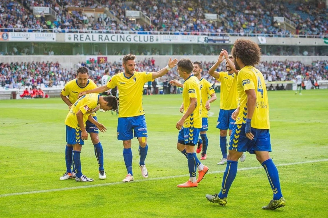 Las imágenes del partido Racing-Cádiz CF