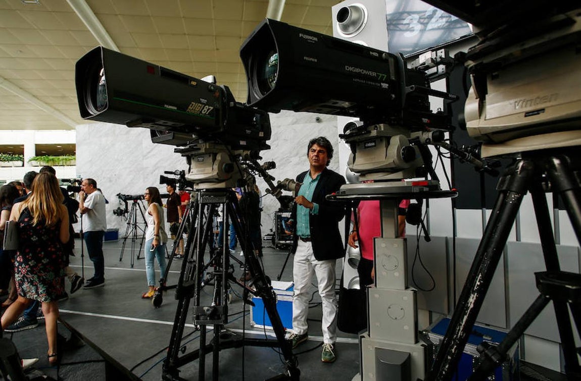 Los partidos políticos visitaron a lo largo de la tarde el plató. 