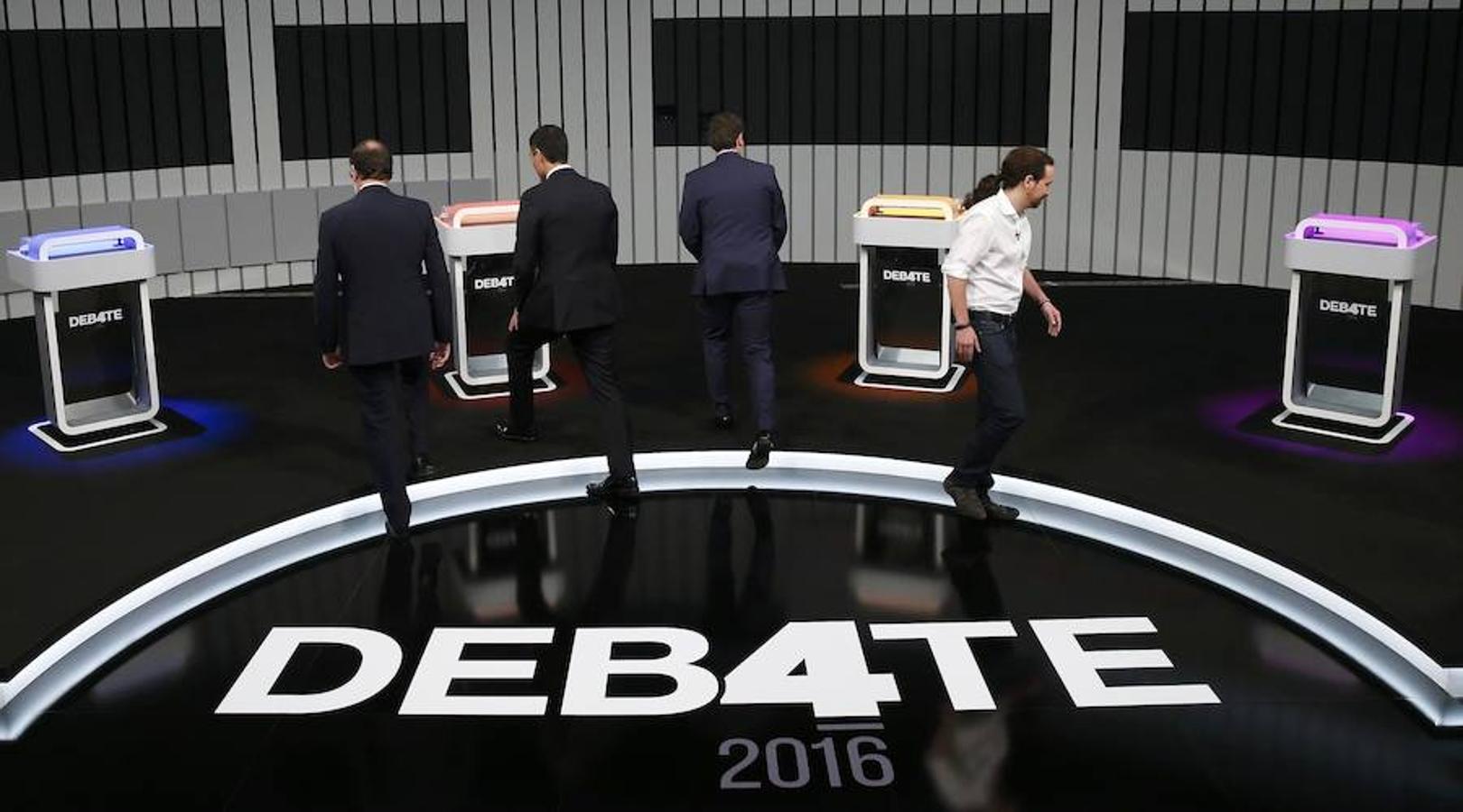 El debate comenzó con algunos minutos de retraso