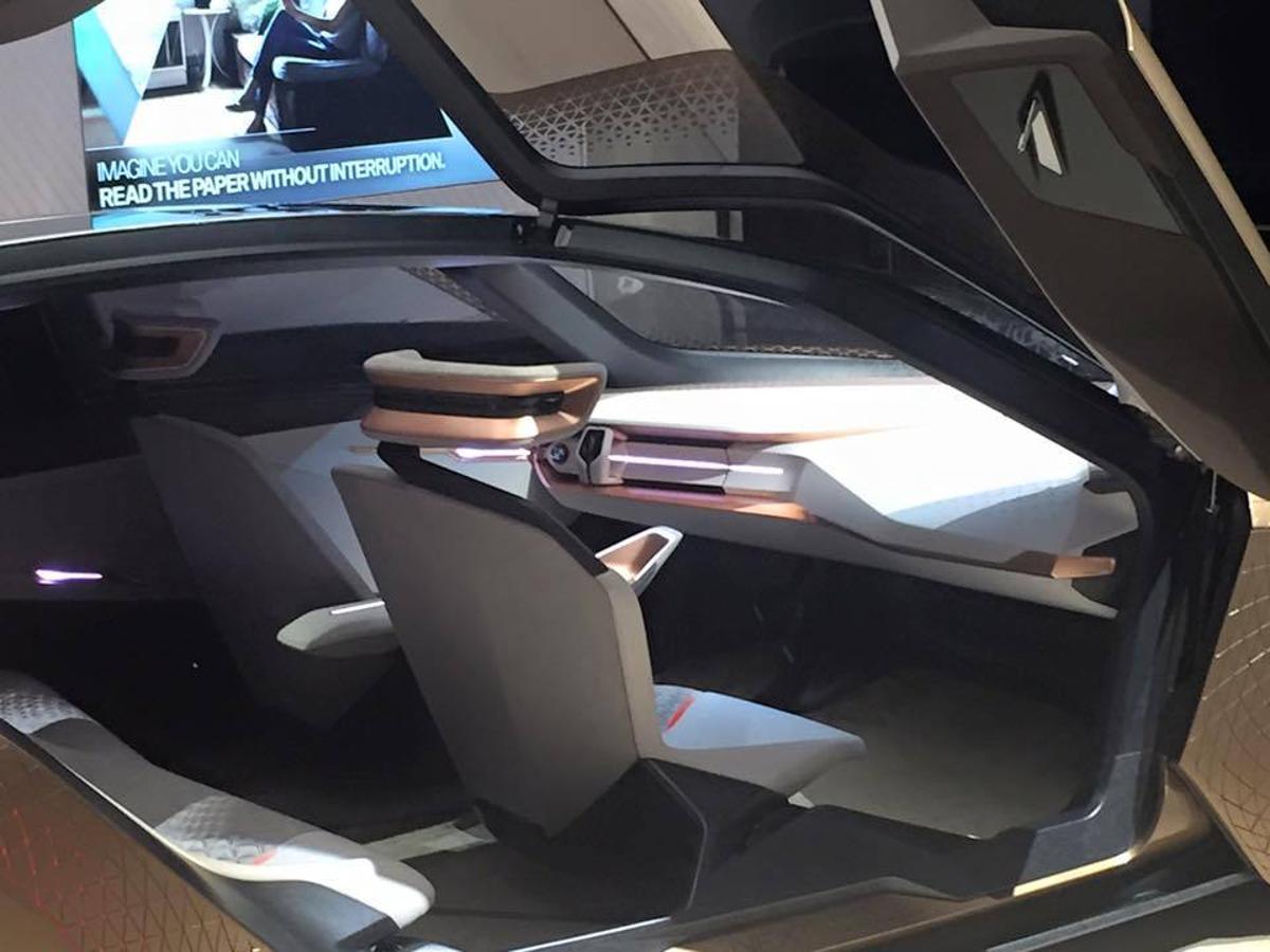 El BMW VISION NEXT 100 muestra cómo podría ser el placer de conducir en elfuturo