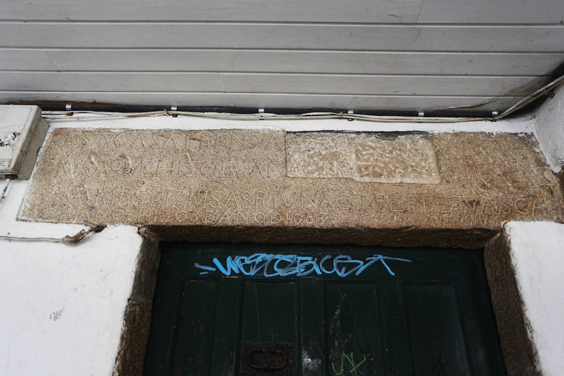 Dinteles y otros elementos se aprovecharon. 