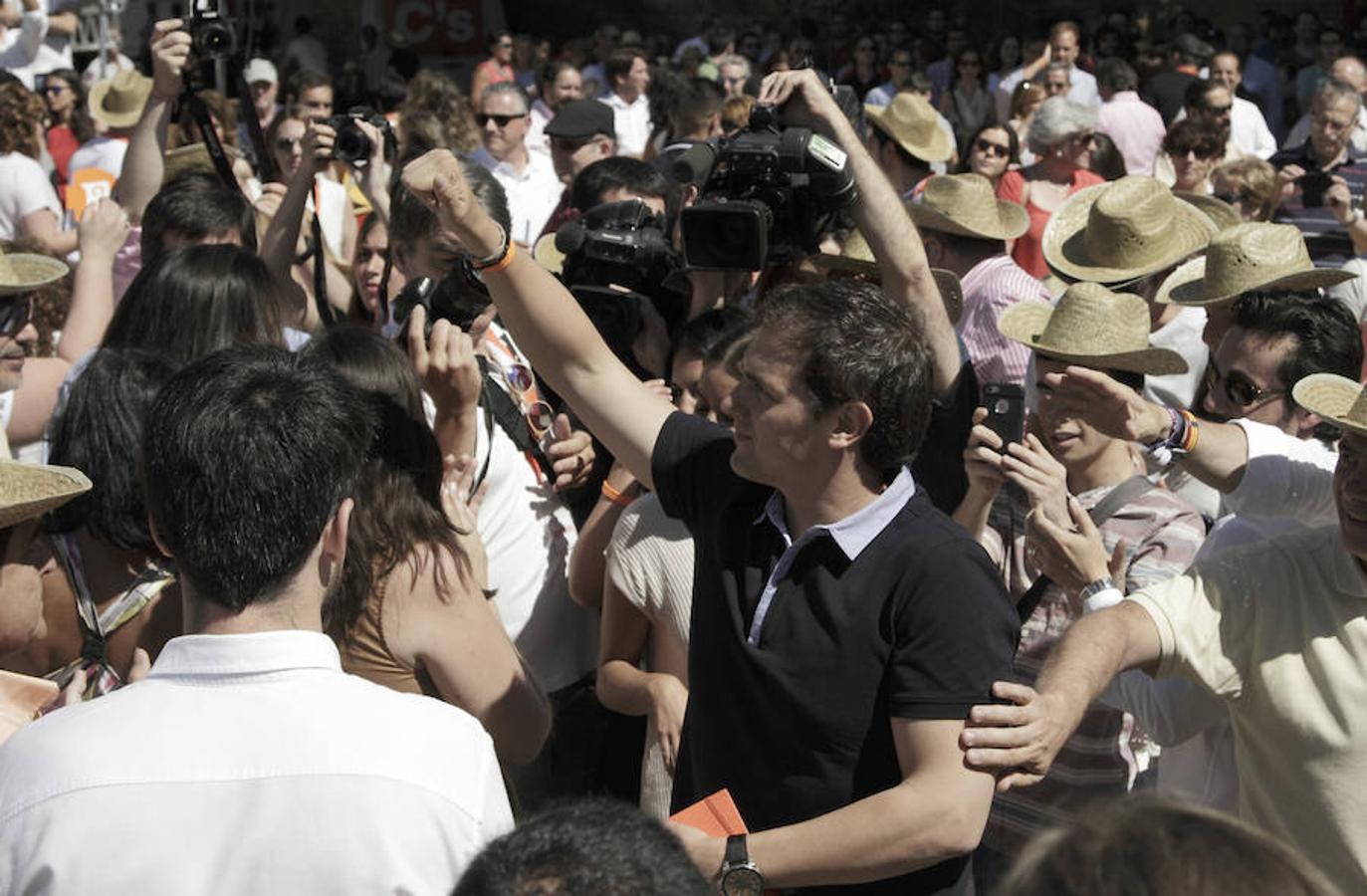 El líder de Ciudadanos momentos antes de su discurso en el Muelle de la Sal en Sevilla. 