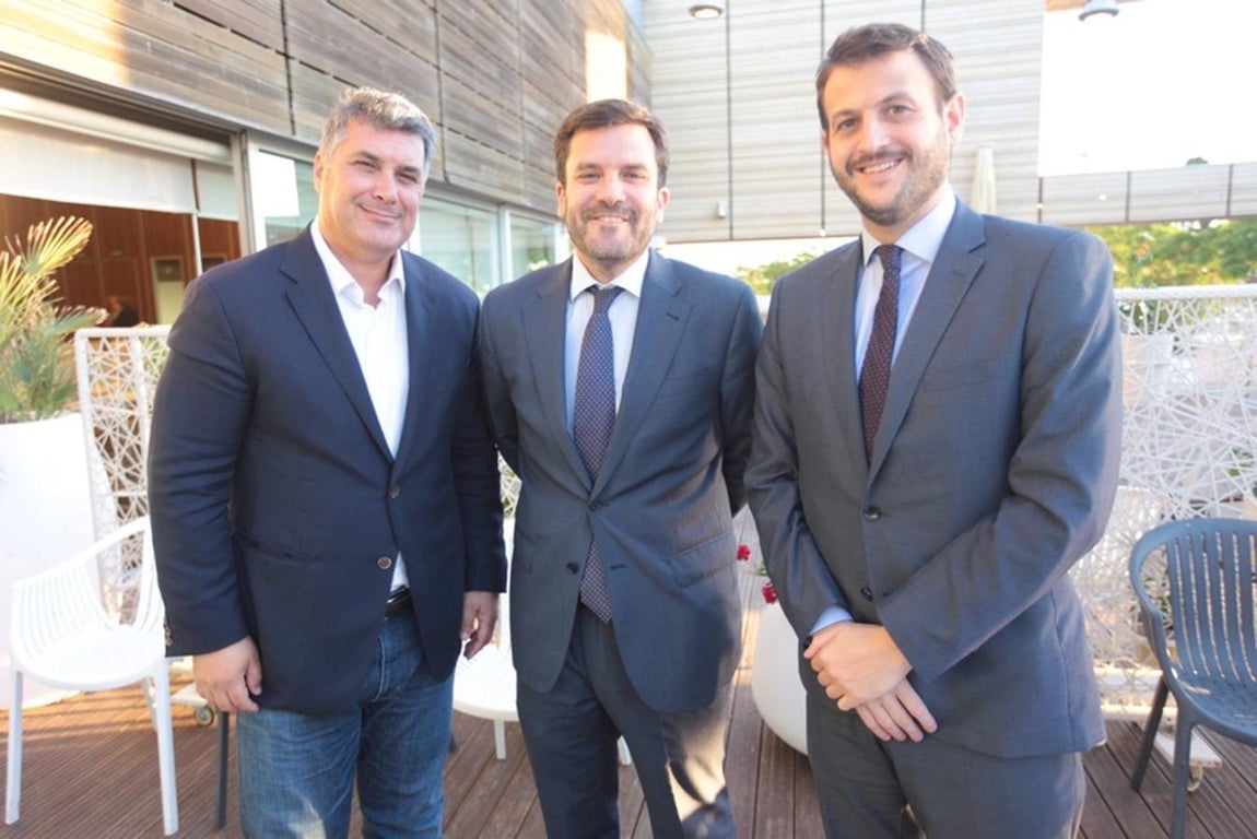 Las imágenes de la charla de José María Carrascal y Juan Fernández Miranda en el ciclo &#039;Cádiz Futuro&#039;