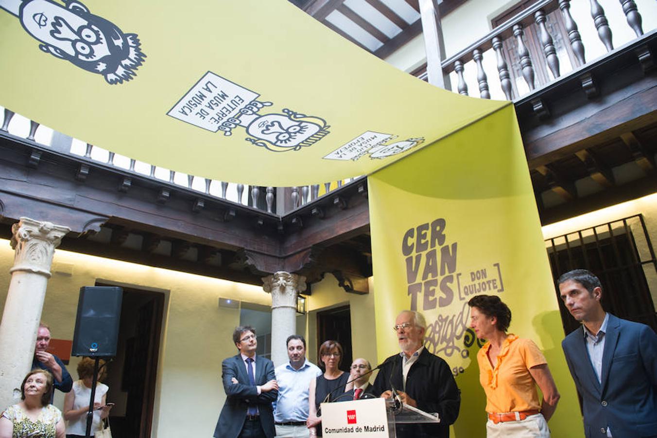 1.. Forges en la inauguración de la exposición de sus viñetas, ayer en Alcalá