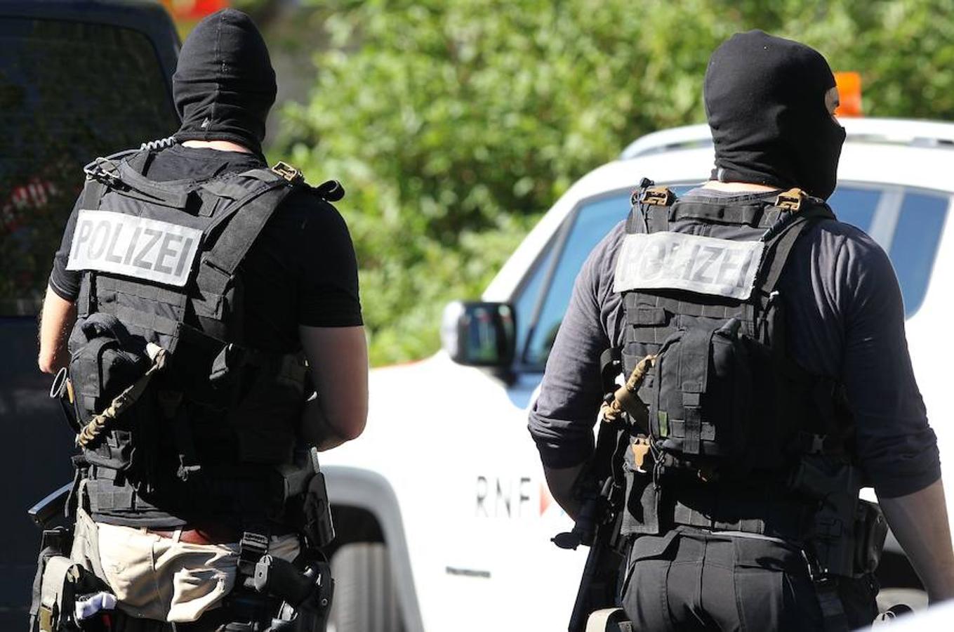 El asaltante efectuo al parecer cuatro disparos, según medios alemanes
