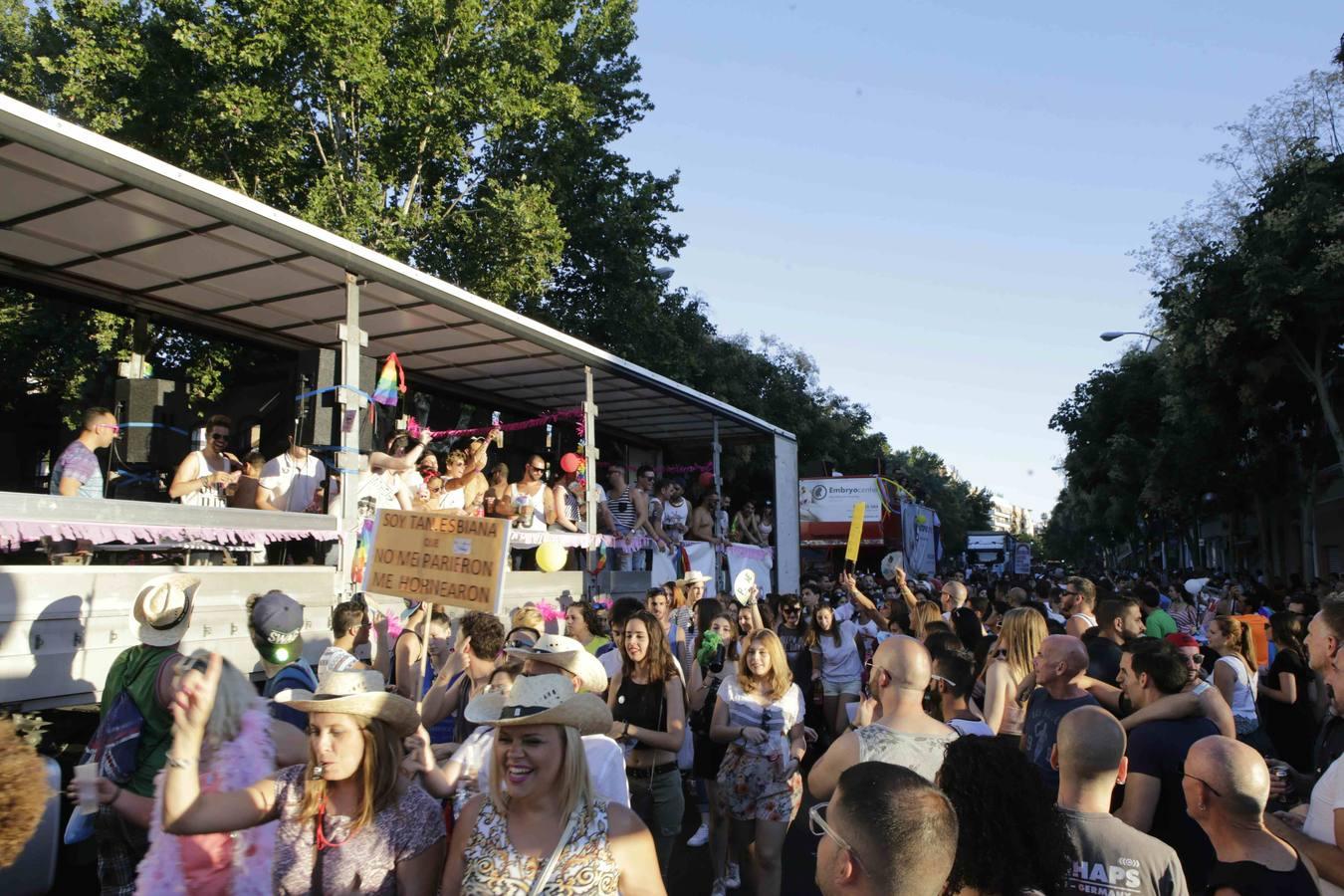 Las mejores imágenes del «Orgullo gay» en Sevilla