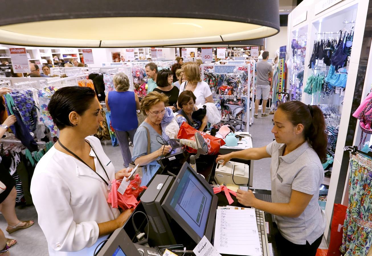 La primera jornada de rebajas, en imágenes