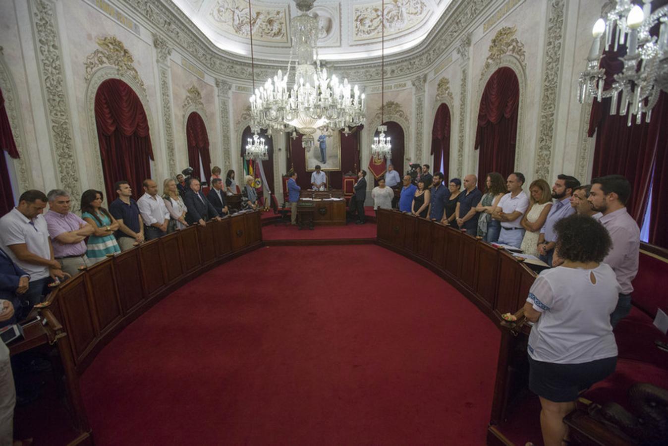 FOTOS: Las imágenes del Pleno de este viernes en el Ayuntamiento de Cádiz