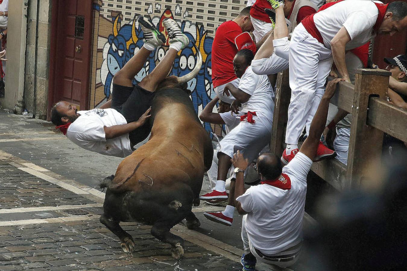 Cinco minutos y 46 segundos de un interminable y peligroso encierro. 