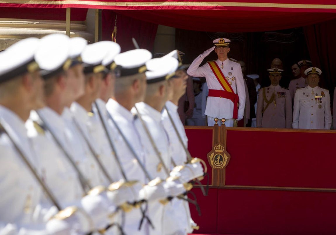 Felipe VI entrega en San Fernando los Reales Despachos
