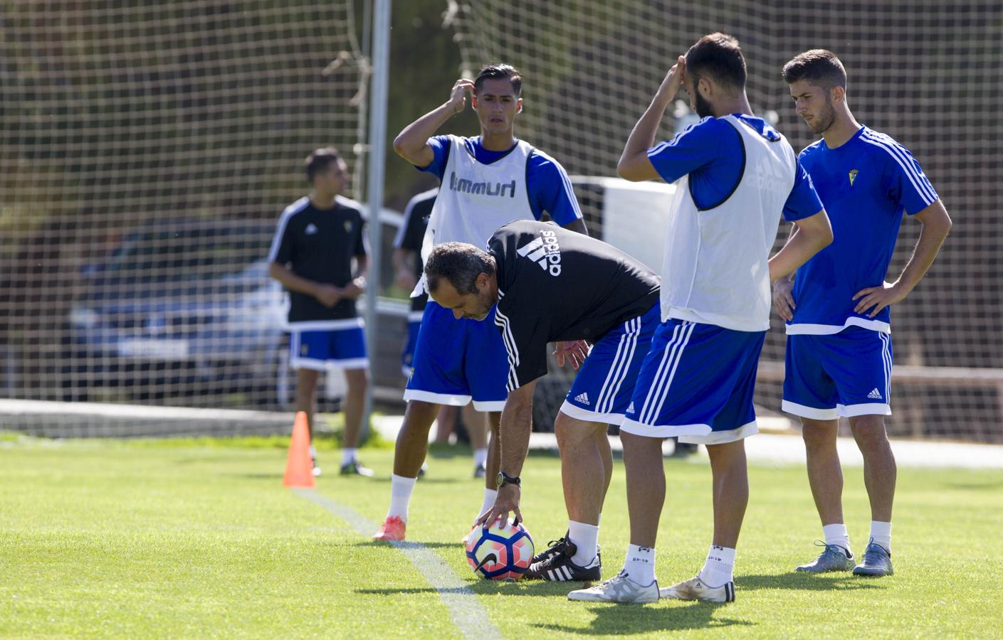 FOTOS: El Cádiz comienza su pretemporada en El Rosal