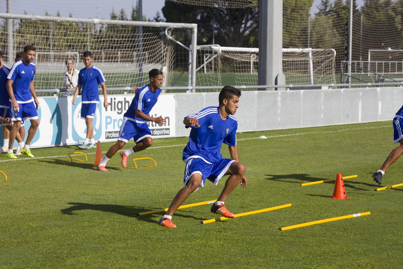 FOTOS: El Cádiz comienza su pretemporada en El Rosal