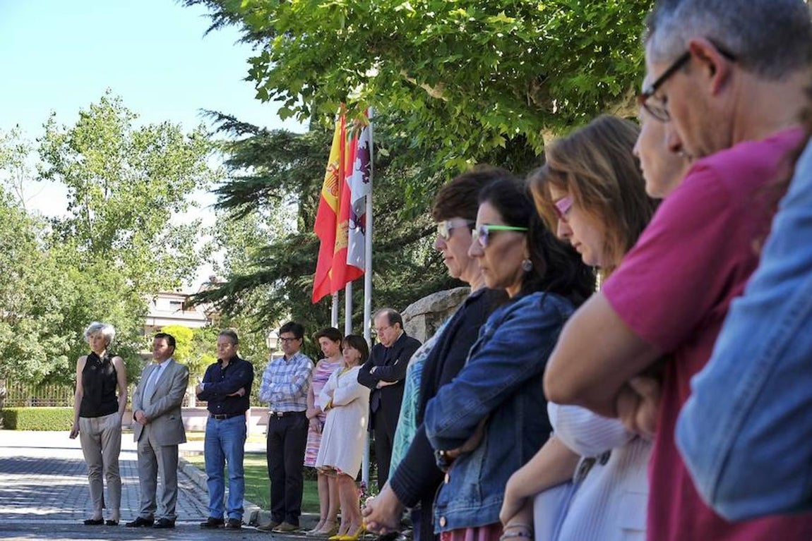 Minuto de silencio en por el atentado de Niza en la junta de Castilla y León. 