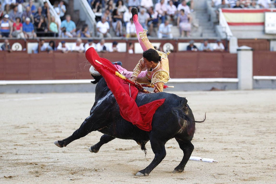 Imágenes del gravísimo triple percance de Pablo Belando en Las Ventas