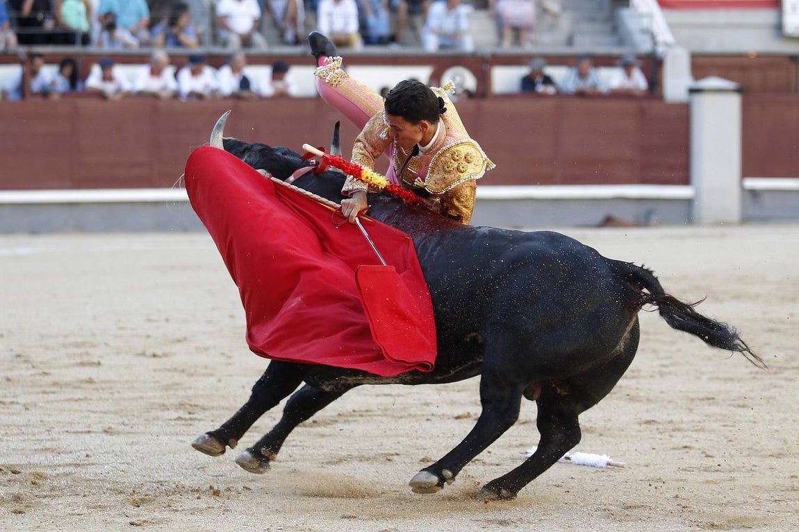 Imágenes del gravísimo triple percance de Pablo Belando en Las Ventas