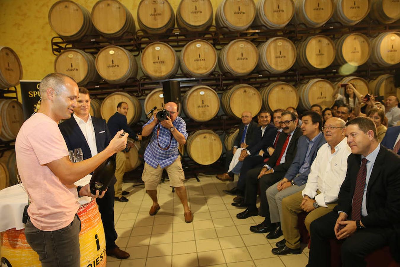 Presentación de los vinos «Corazón Spumante» en Fuentealbilla (Albacete)
