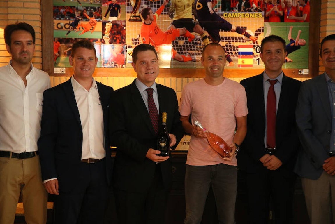 Presentación de los vinos «Corazón Spumante» en Fuentealbilla (Albacete)