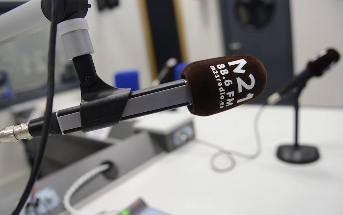 2. ABC accedió ayer a los estudios de la radio municipal que se encuentran en el Palacio de Cibeles