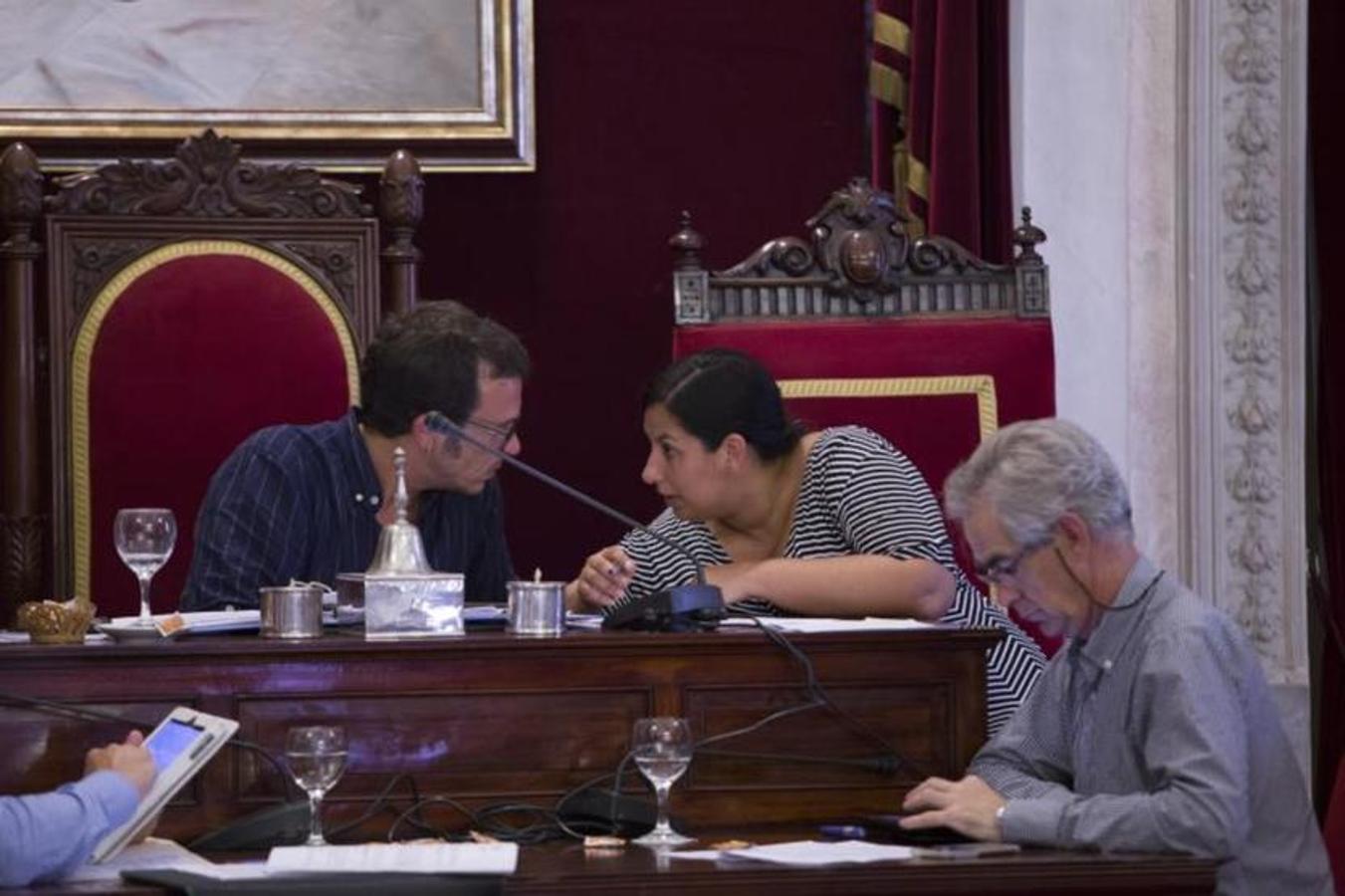 Así ha sido el Pleno en el Ayuntamiento de Cádiz