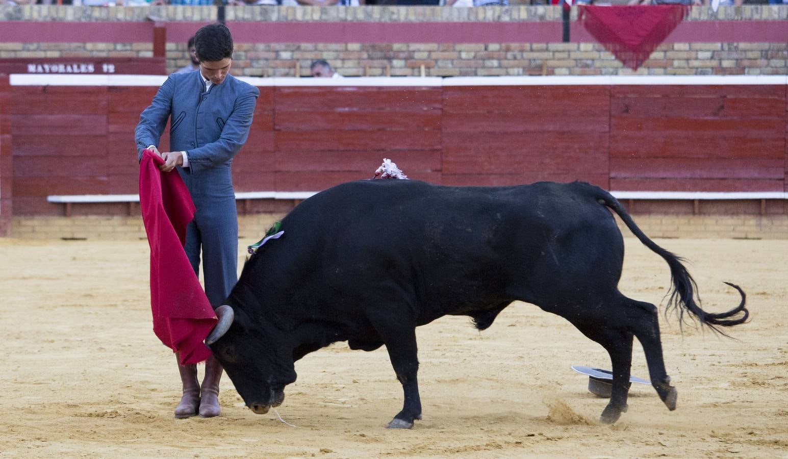 Se trata de una clase práctica en la que se han recogido fondos para la campaña de salvación del Recreativo de Huelva.