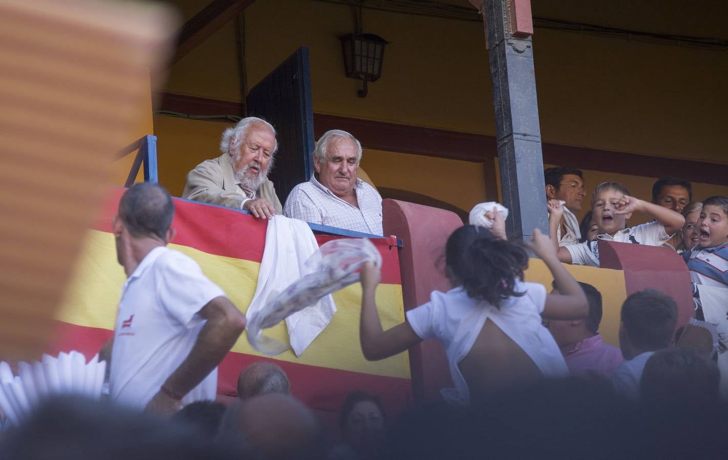 Se trata de una clase práctica en la que se han recogido fondos para la campaña de salvación del Recreativo de Huelva.