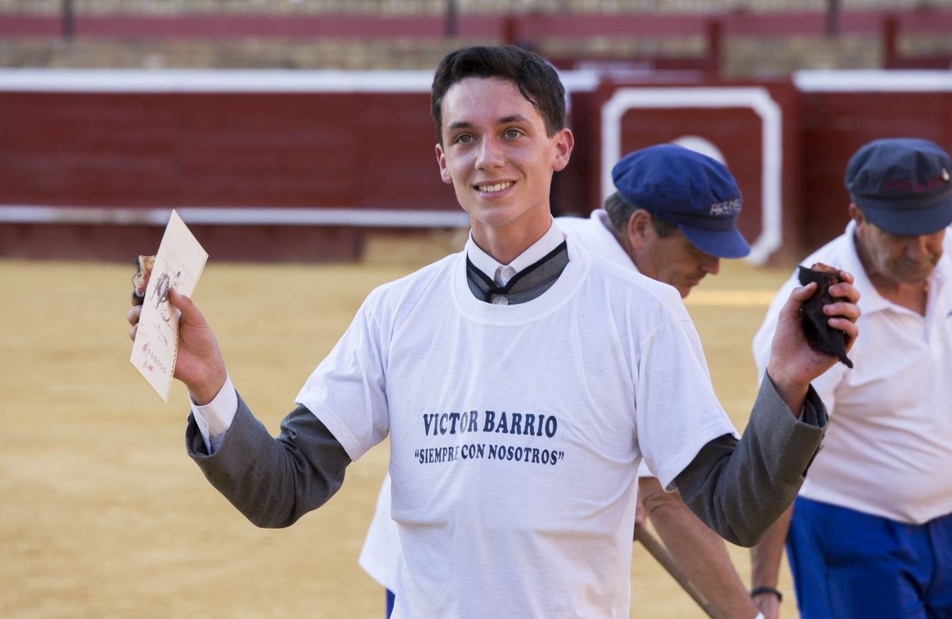 Se trata de una clase práctica en la que se han recogido fondos para la campaña de salvación del Recreativo de Huelva.