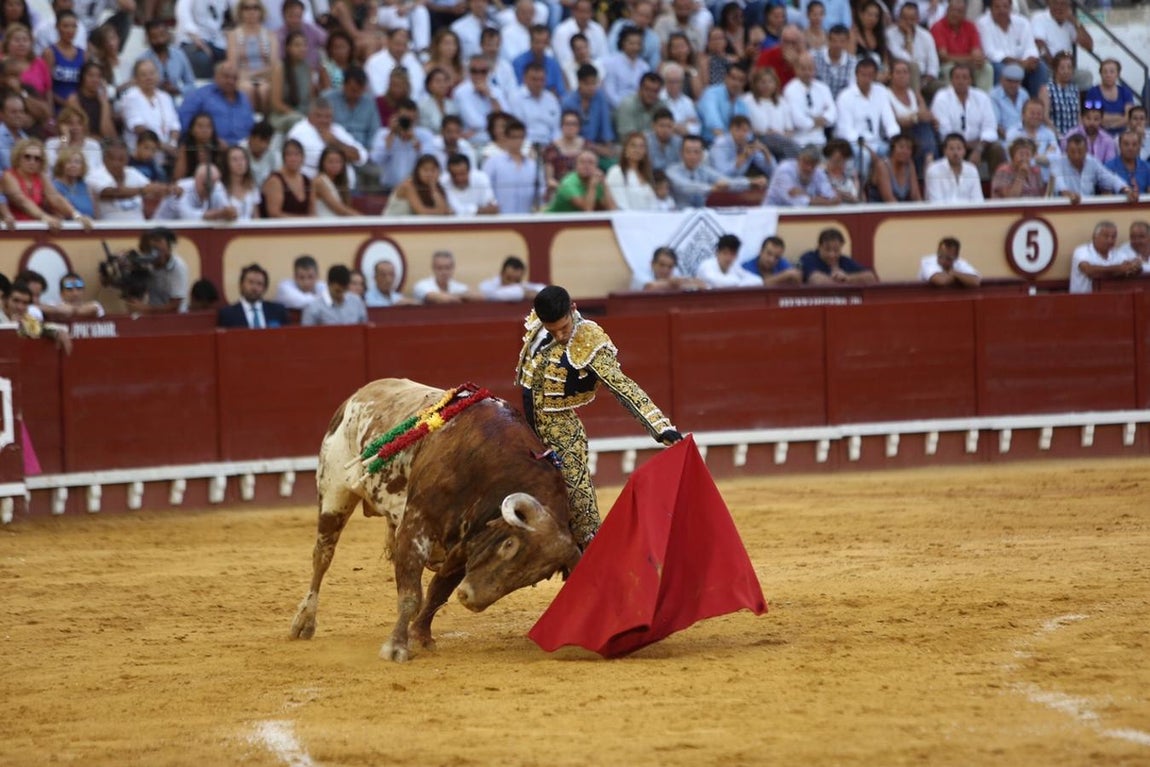 Morante, Castella y Borja Jiménez sellan una tarde de arte en El Puerto