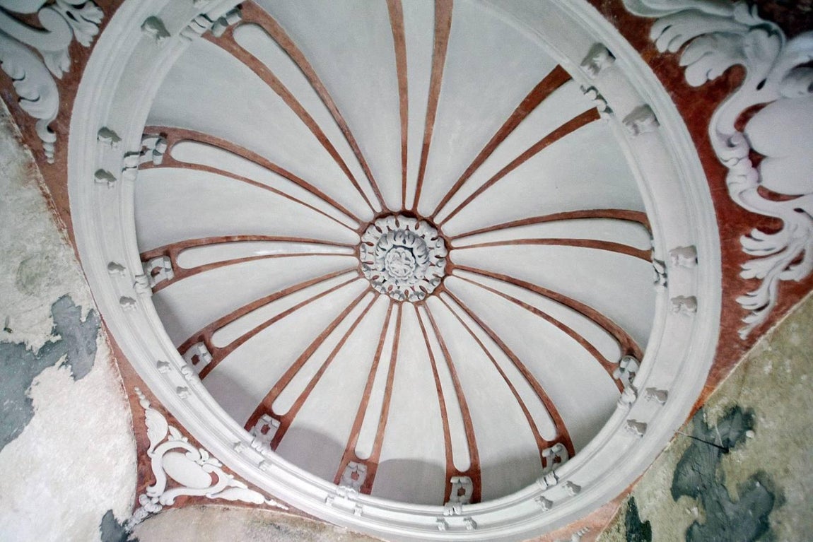 Imágenes de una rehabilitación pendiente en la Casa del Almirante