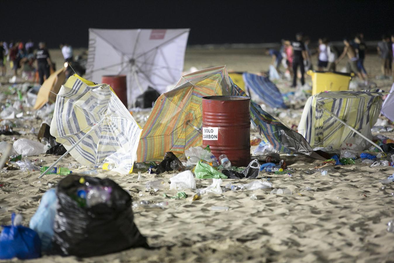 Así ha sido la recogida de basura tras las barbacoas de Carranza 2016