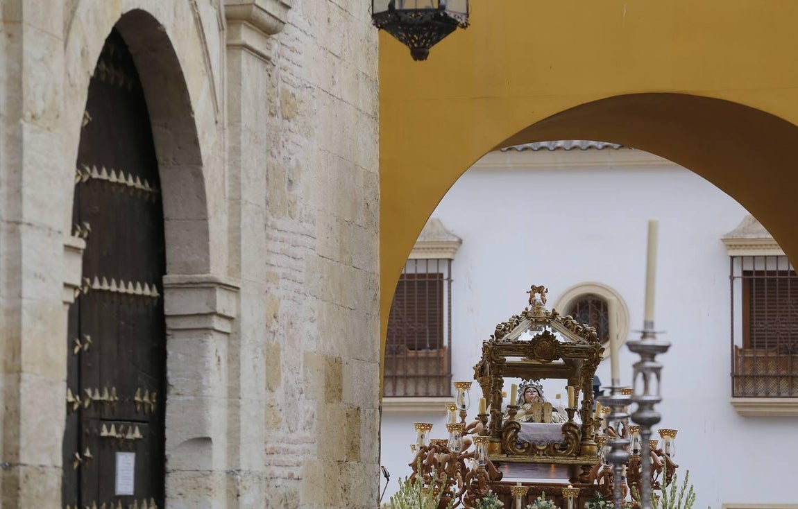 La procesión de la Virgen del Tránsito, en imágenes