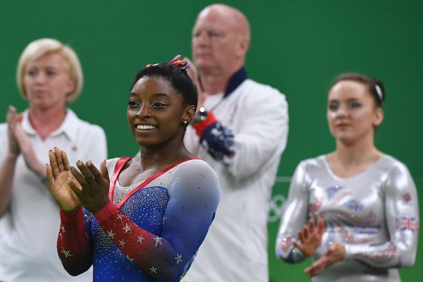 Ejecución perfecta. Tras dejar escapar el oro en barra por un resbalón, Simone Biles cierra su participación en los Juegos con uaro oros, el último tras su actuación perfecta en la final de suelo. Una lección de técnica para todos los gimnastas.