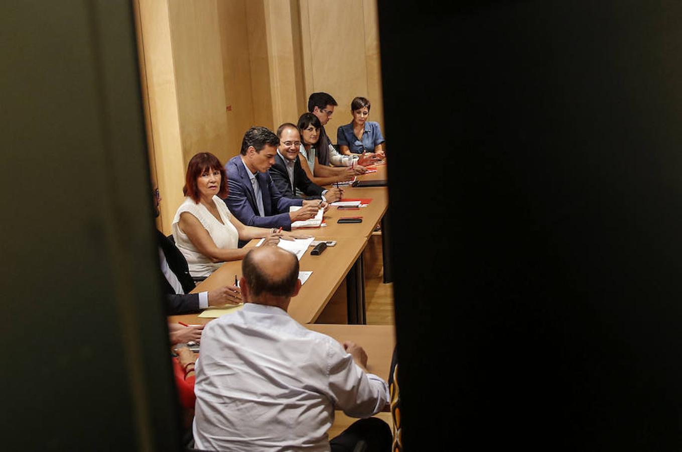 La cúpula mayor del PSOE reunida en el Congreso de los Diputados. 