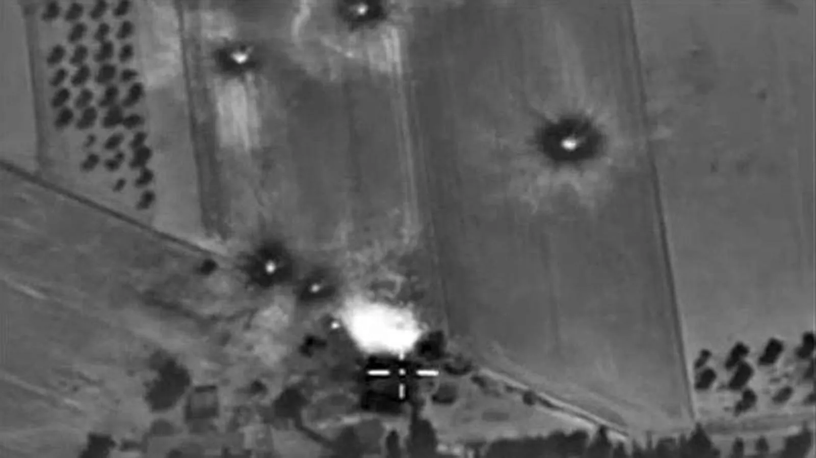 En septiembre de 2015, Rusia comenzó los bombardeos contra los yihadistas y sus fuentes de ingresos en suelo sirio, de paso también atacó a algún grupo rebelde que luchaba contra Al Assad