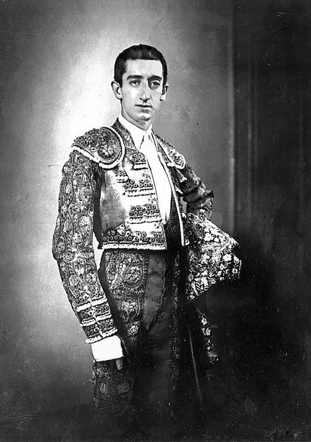 El torero Manuel Rodríguez «Manolete», muerto en 1947 en la plaza de toros de Linares tras sufrir una dura cornada. 