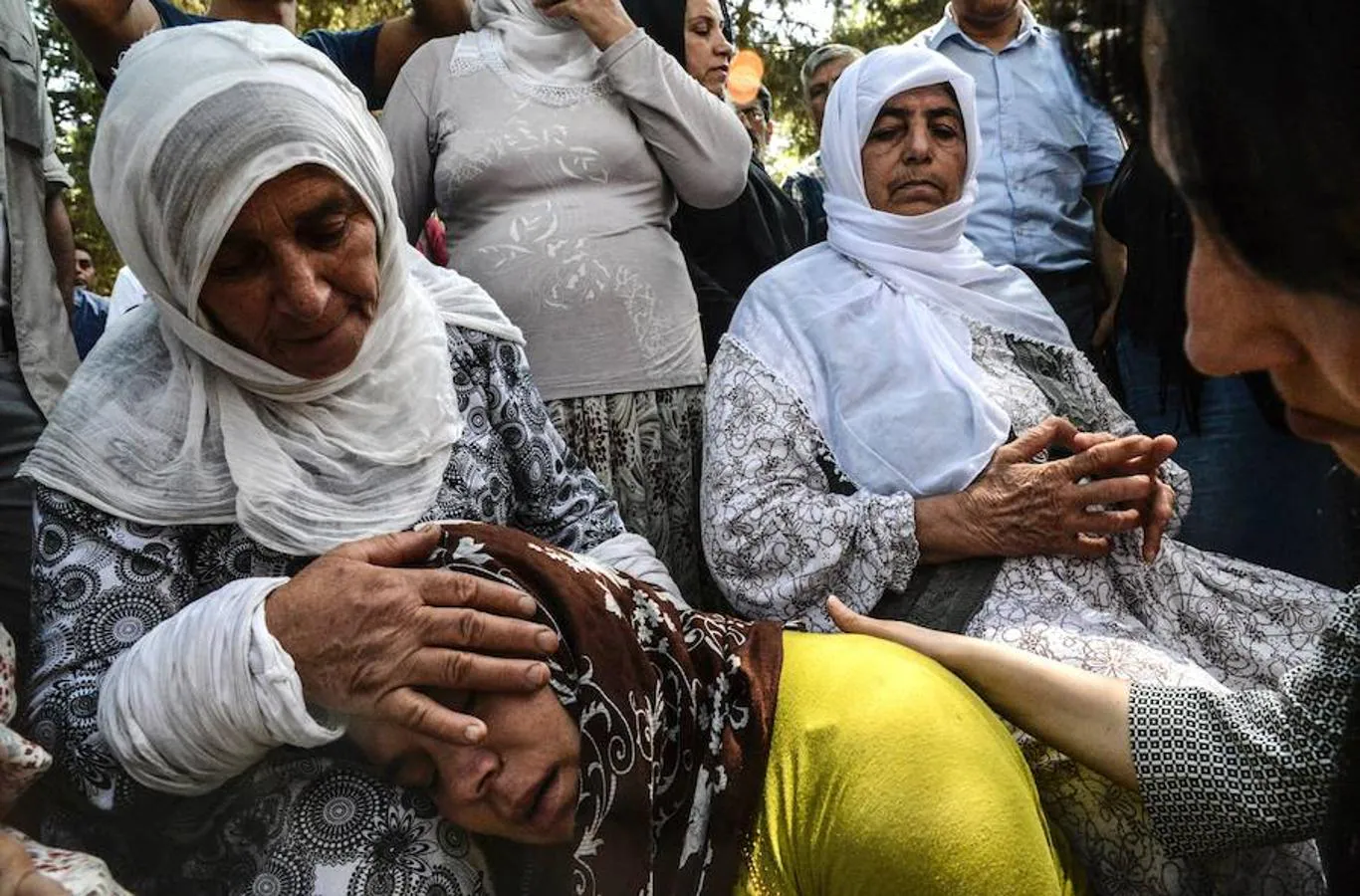 Imagen del funeral a las víctimas del atentado suicida en Gaziantep